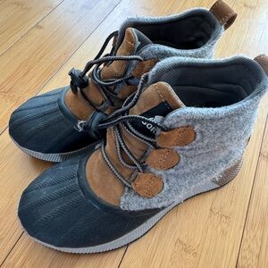 Sorel Gray and Brown Winter Boots